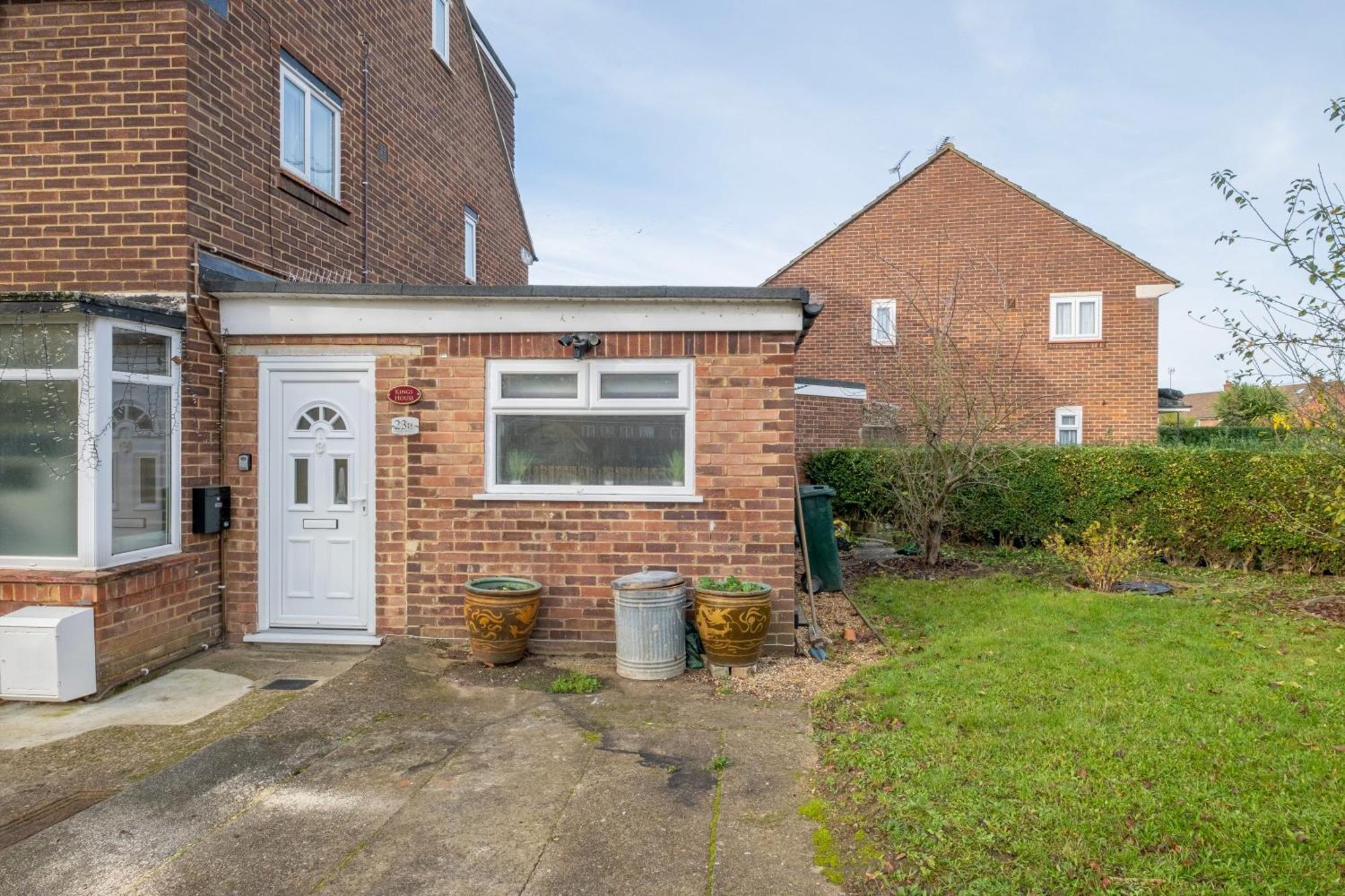 Kings House Apartment Hayes, West London Apt A Northolt  ภายนอก รูปภาพ